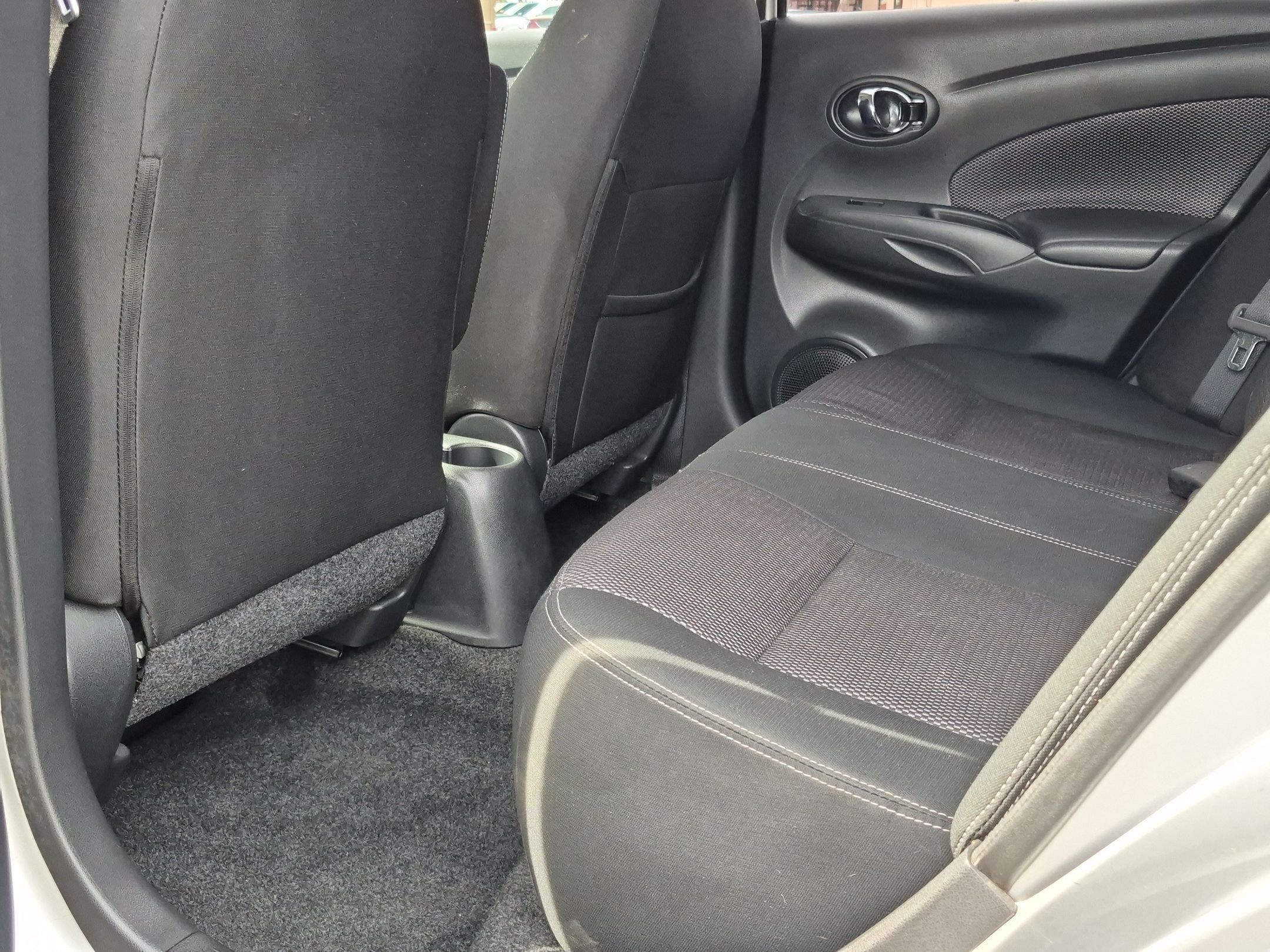 Used 2018 Nissan Versa SV FWD image 21