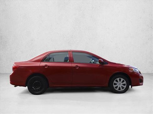 Used 2010 Toyota Corolla LE FWD image 4