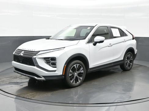 Used 2022 Mitsubishi Eclipse Cross SEL AWD/4WD image 2