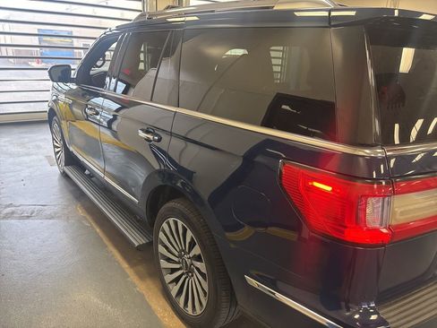 Used 2018 Lincoln Navigator Reserve w/ Technology Package AWD/4WD image 10