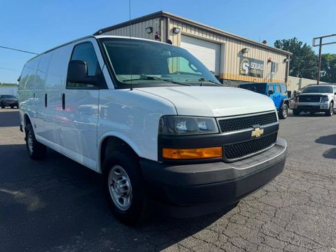 Used 2019 Chevrolet Express 2500 w/ Driver Convenience Package RWD image 7