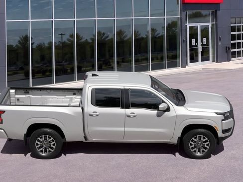 New 2026 Nissan Frontier SV w/ Tow Package AWD/4WD image 8