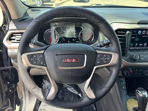 Used 2017 GMC Acadia Denali w/ Technology Package AWD/4WD image 17