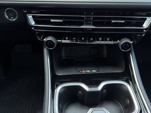 New 2026 Chevrolet Traverse LT w/ Sun and Wheel Package FWD image 14