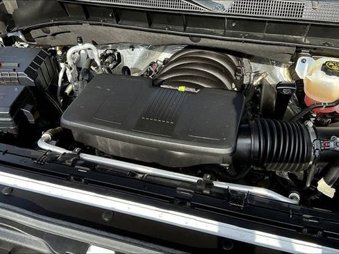 Used 2024 Chevrolet Silverado 1500 LT AWD/4WD image 30