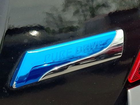 Used 2015 Nissan Versa S Plus image 30