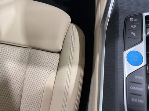Used 2025 BMW i4 xDrive40i w/ Parking Assistance Package image 38