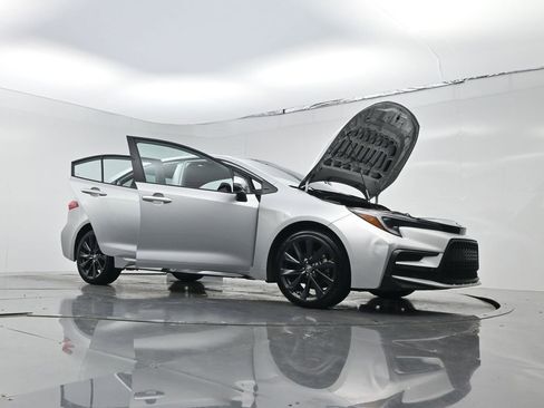 Used 2023 Toyota Corolla SE FWD image 29