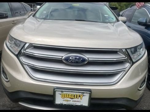 Used 2018 Ford Edge SEL w/ Equipment Group 201A AWD/4WD image 2