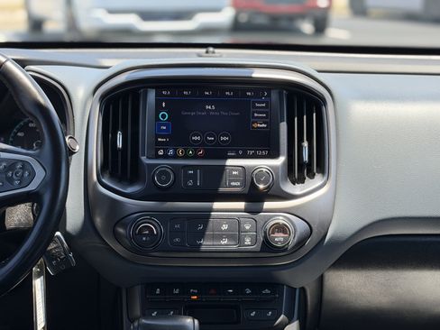 Used 2021 Chevrolet Colorado Z71 w/ Safety Package AWD/4WD image 16