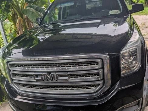 Used 2020 GMC Yukon SLT w/ Open Road Package RWD image 1