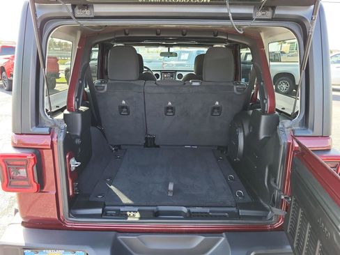 Used 2021 Jeep Wrangler Unlimited Sport image 24