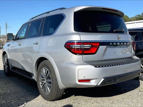 Used 2021 Nissan Armada SL w/ Captain's Chairs Package image 4