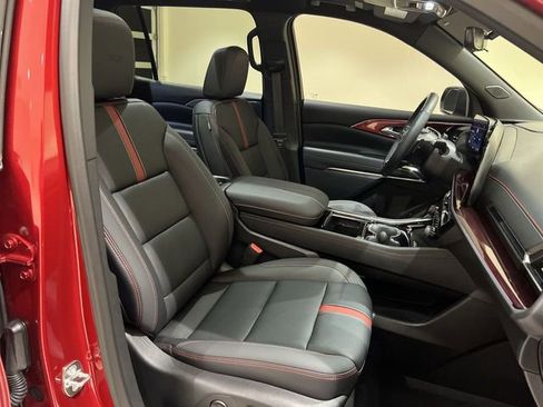 Used 2026 Chevrolet Traverse RS w/ LPO, Floor Liner Package FWD image 26