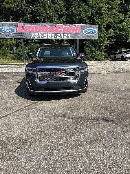 Used 2022 GMC Acadia Denali w/ Denali Technology Package FWD image 2