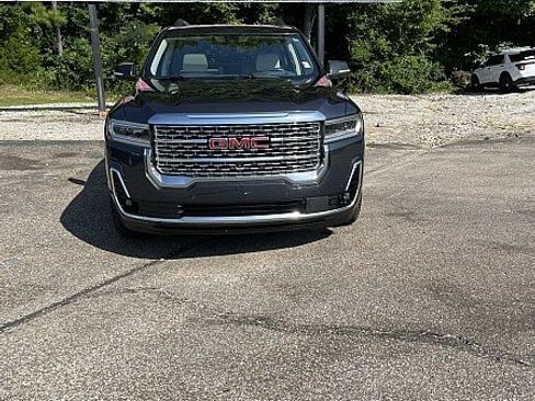 Used 2022 GMC Acadia Denali w/ Denali Technology Package FWD image 2
