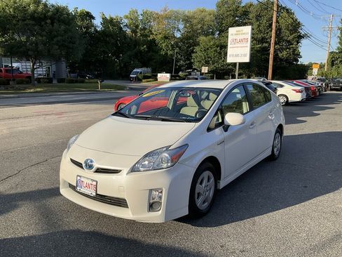 Used 2011 Toyota Prius Two FWD image 1