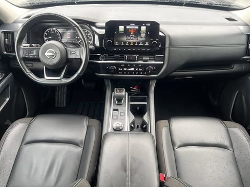 Used 2024 Nissan Pathfinder SL w/ Cargo Package AWD/4WD image 2