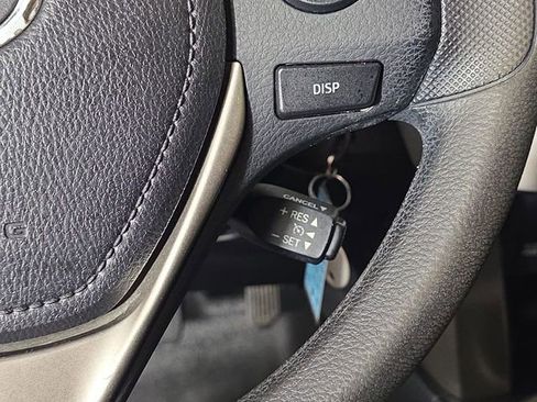 Used 2015 Toyota RAV4 XLE AWD/4WD image 30