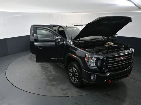 Used 2020 GMC Sierra 2500 AT4 w/ AT4 Premium Package AWD/4WD image 17