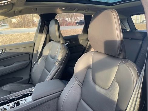 New 2026 Volvo XC60 T8 Ultra w/ Climate Package AWD/4WD image 15