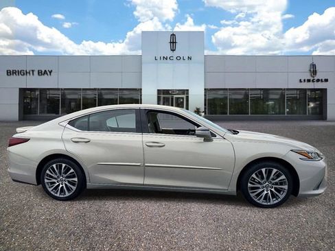 Used 2020 Lexus ES 350 w/ Premium Package image 4