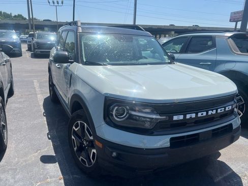 Used 2022 Ford Bronco Sport Outer Banks w/ Tech Package AWD/4WD image 6