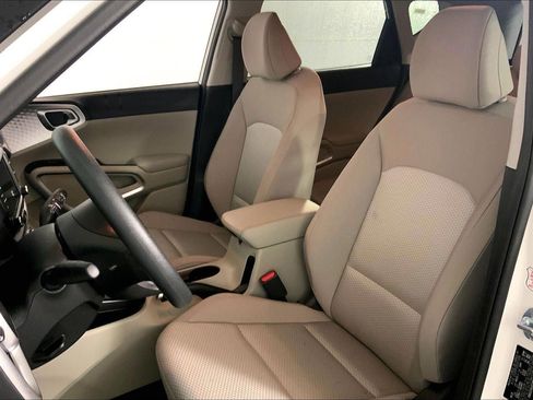 Used 2025 Kia Soul LX image 22