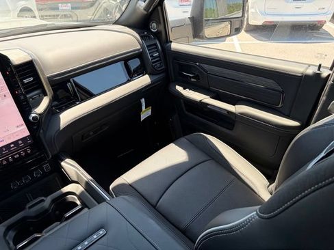New 2026 RAM 2500 Limited AWD/4WD image 38