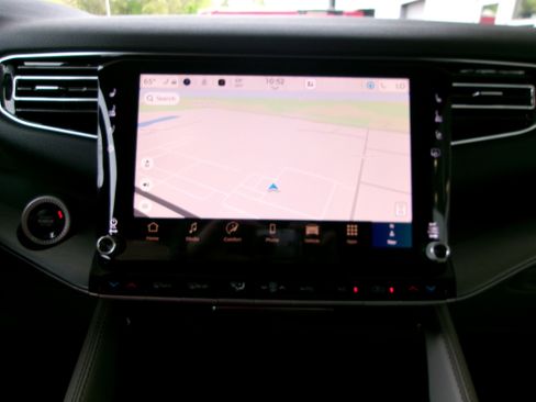 New 2026 Jeep Grand Wagoneer Limited AWD/4WD image 18