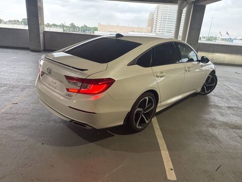 Used 2022 Honda Accord Sport image 3