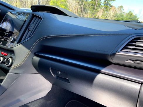 Used 2022 Subaru Crosstrek 2.5i Sport w/ Moonroof Package AWD/4WD image 18