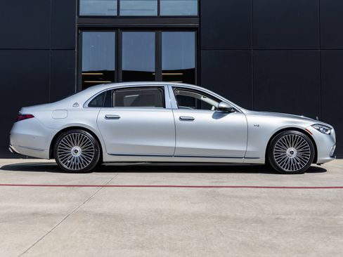 Used 2024 Mercedes-Benz Maybach S 680 4MATIC image 10