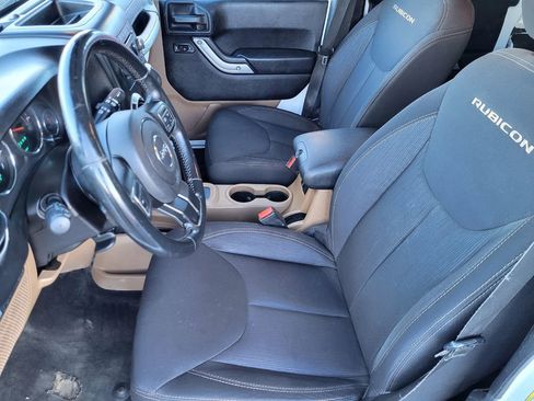 Used 2014 Jeep Wrangler Unlimited Rubicon w/ Max Tow Package image 16