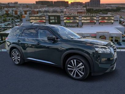 Used 2024 Nissan Pathfinder Platinum