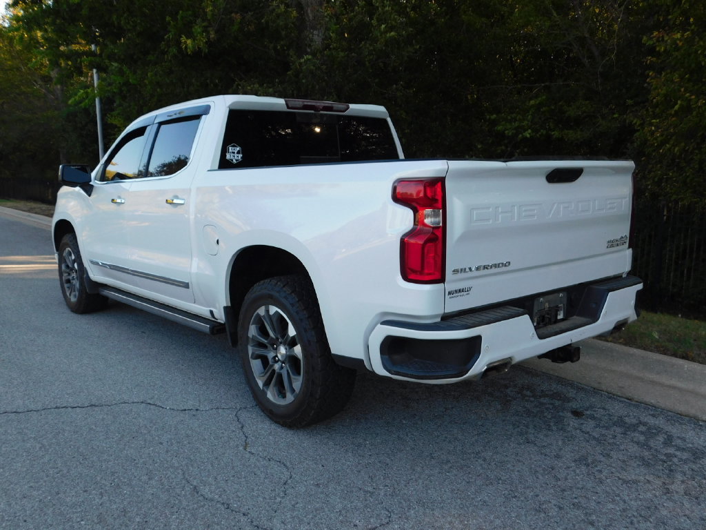 Certified 2023 Chevrolet Silverado 1500 High Country AWD/4WD image 3