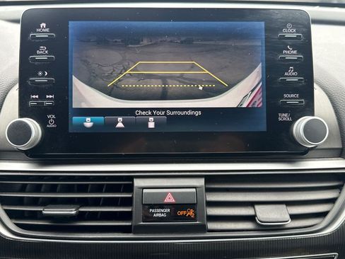 Certified 2018 Honda Accord Sport image 29