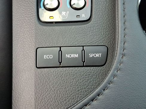 Used 2014 Toyota Avalon Limited FWD image 27
