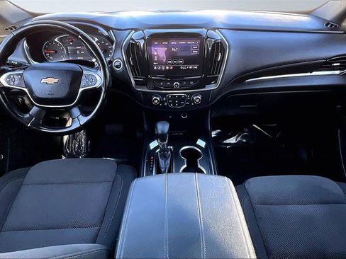 Used 2023 Chevrolet Traverse LT image 17