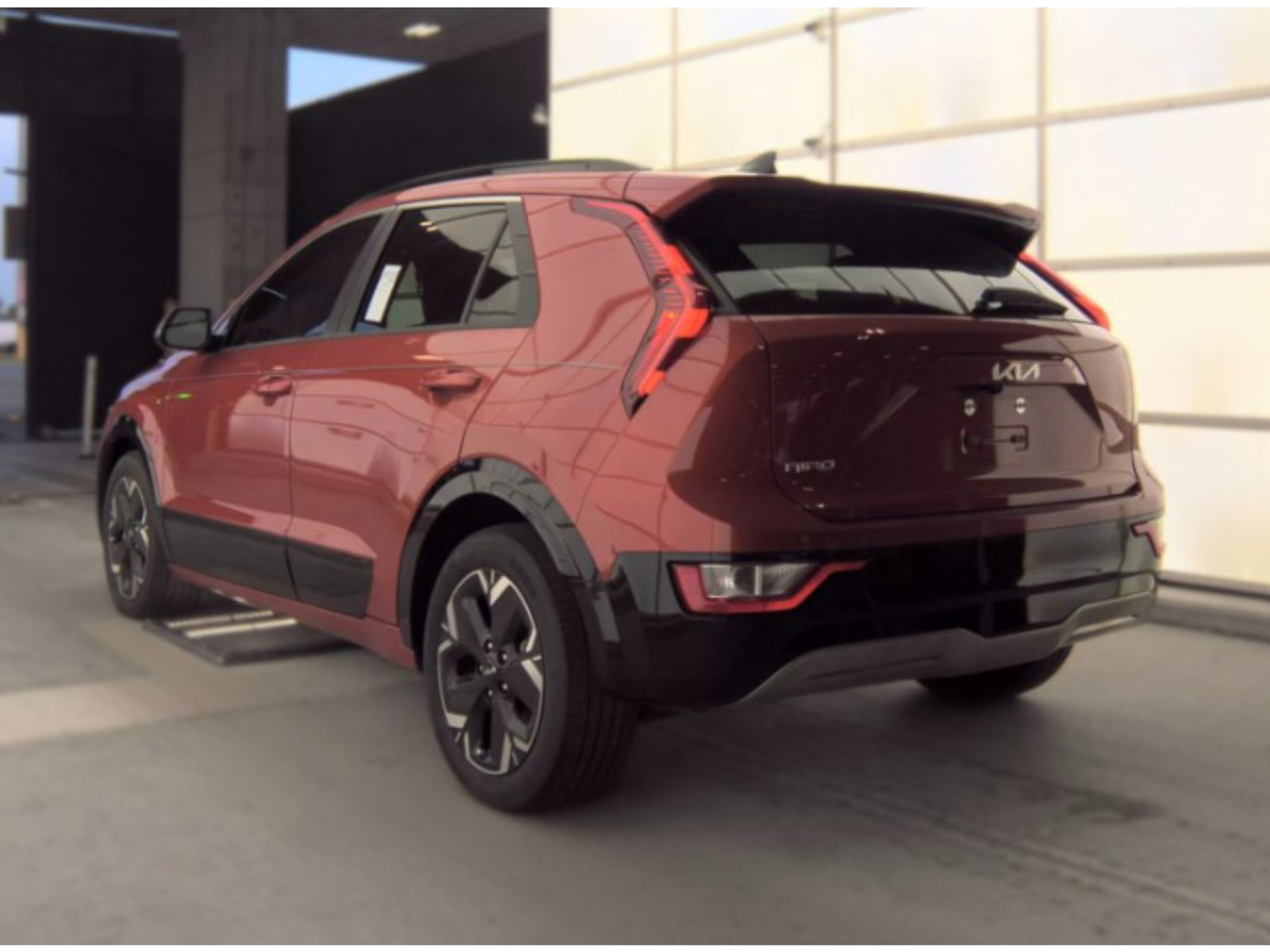 Used 2023 Kia Niro Wind FWD image 3