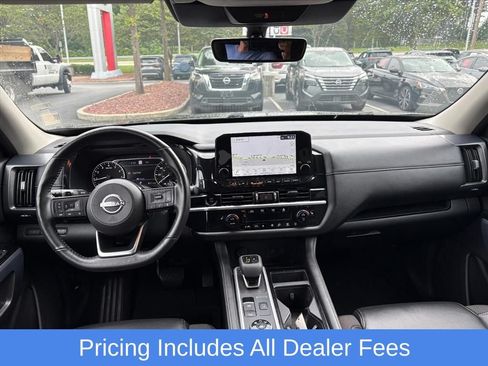 Certified 2025 Nissan Pathfinder SL AWD/4WD image 8