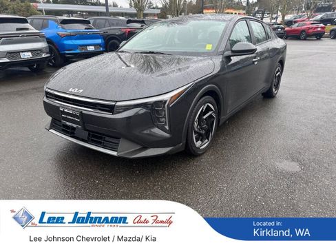 Certified 2025 Kia K4 EX image 1