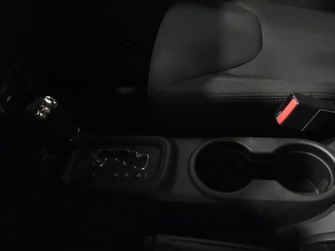 Used 2016 Jeep Wrangler Sport image 26
