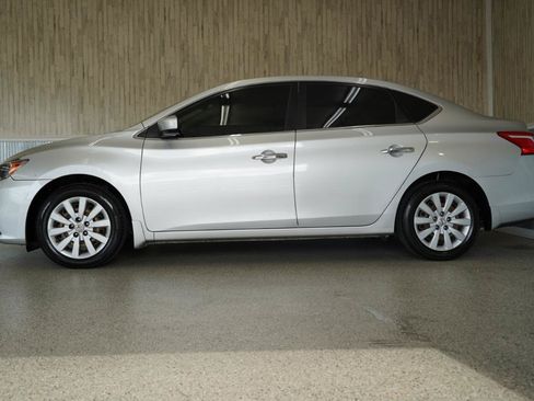 Used 2019 Nissan Sentra S FWD image 5