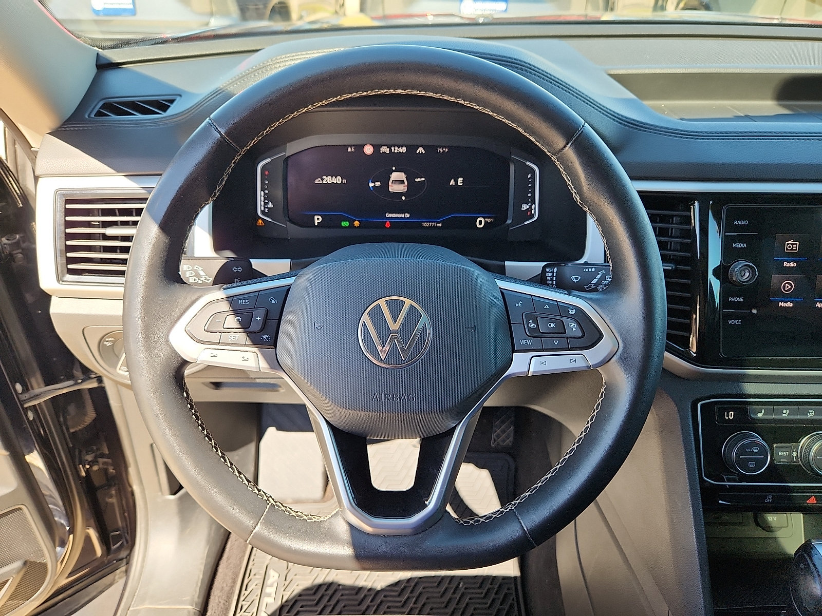 Used 2021 Volkswagen Atlas SEL Premium w/ MDO Package (Bench Seat) AWD/4WD image 16