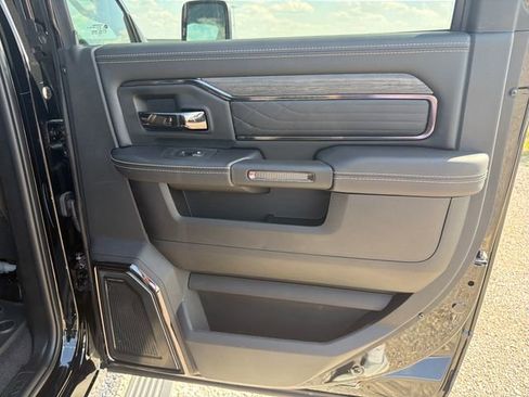 New 2026 RAM 3500 Limited AWD/4WD image 38