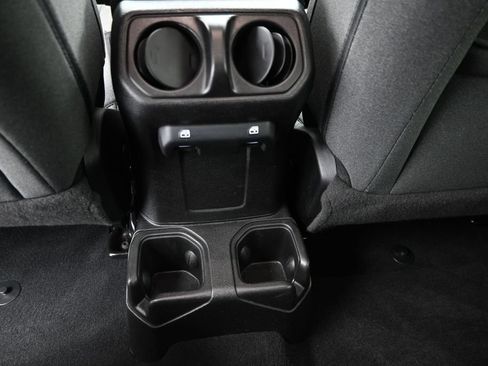 Used 2024 Jeep Wrangler Unlimited Sport AWD/4WD image 20