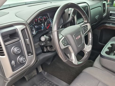 Used 2018 GMC Sierra 1500 SLE w/ SLE Value Package AWD/4WD image 10