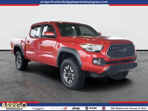 Used 2018 Toyota Tacoma TRD Off-Road AWD/4WD image 1