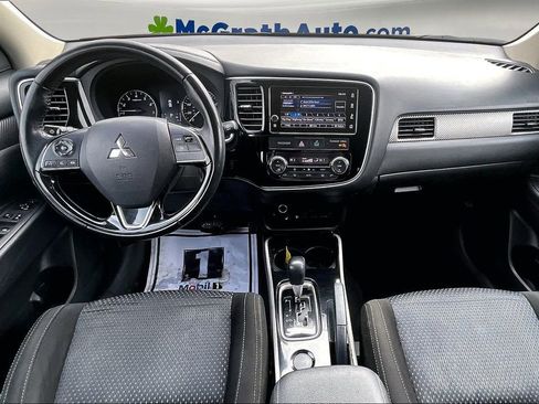 Used 2017 Mitsubishi Outlander SE image 7